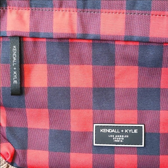 Kendal & Kylie black lumber jack plaid backpack excellent for the HOLIDAYS 🎁 - Picture 2 of 5